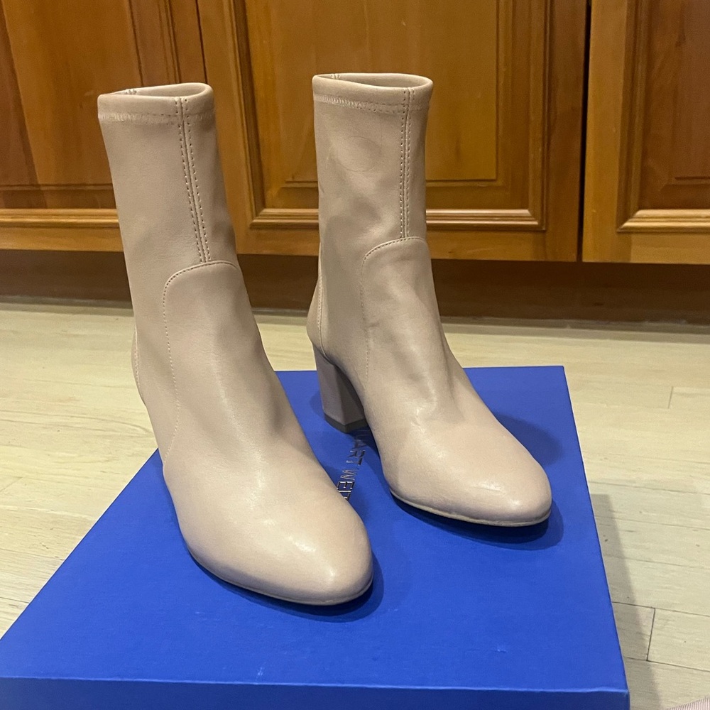 Stuart Weitzman Yuliana Ankle Bootie